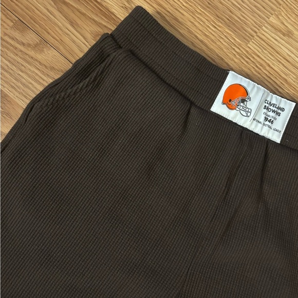 Cleveland Browns Shorts Size XS - Picture 4 of 8